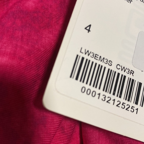 ❤️ Lululemon All Yours Boyfriend Tee Pink Cloud Wash Size 4 NWT - Picture 8 of 9